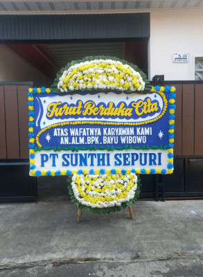 Papan Bunga Duka di Karanganyar Gunung